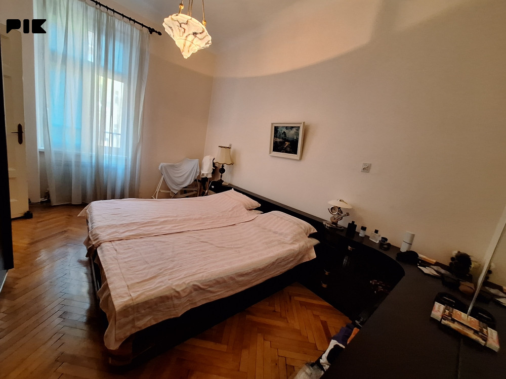 Četverosoban stan Ferhadija 10