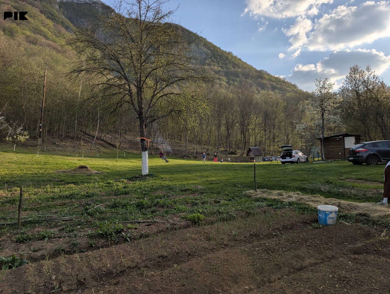 Kuća, zemlja, livada, suma, izvor Presjenica, Trnovo 5