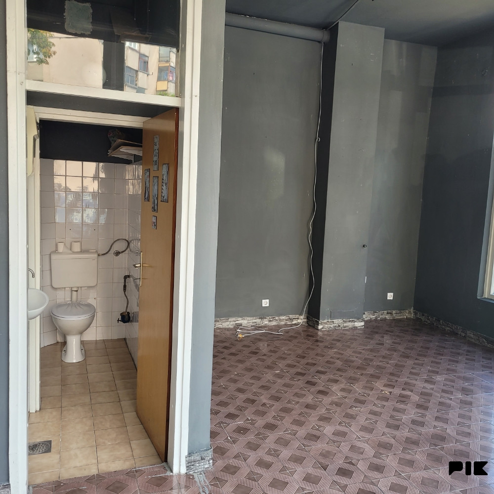 Poslovni prostor Travnik 8