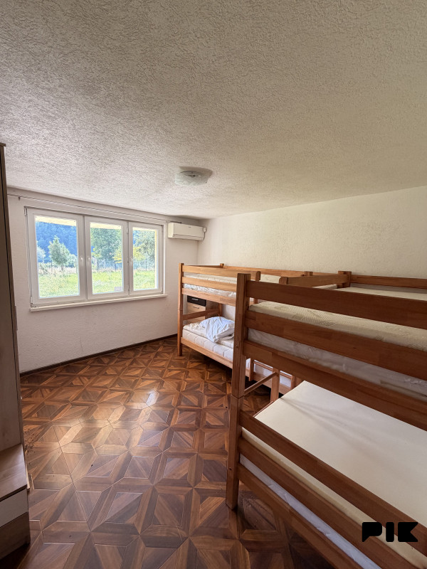 UNIKOD - Kuća Ilijaš + dva duluma zemlje i pomoćni objekat 220 m2 9