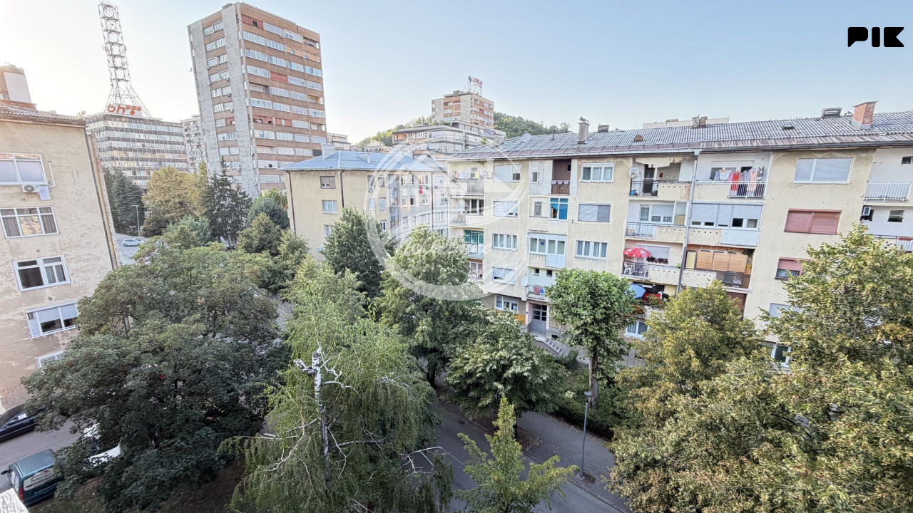 Odlična lokacija, funkcionalan raspored i prostor za vaše ideje! 13