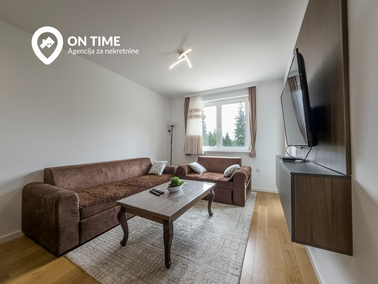 ON TIME prodaje: Dvosoban apartman Jahorina, Snježna Dolina 9