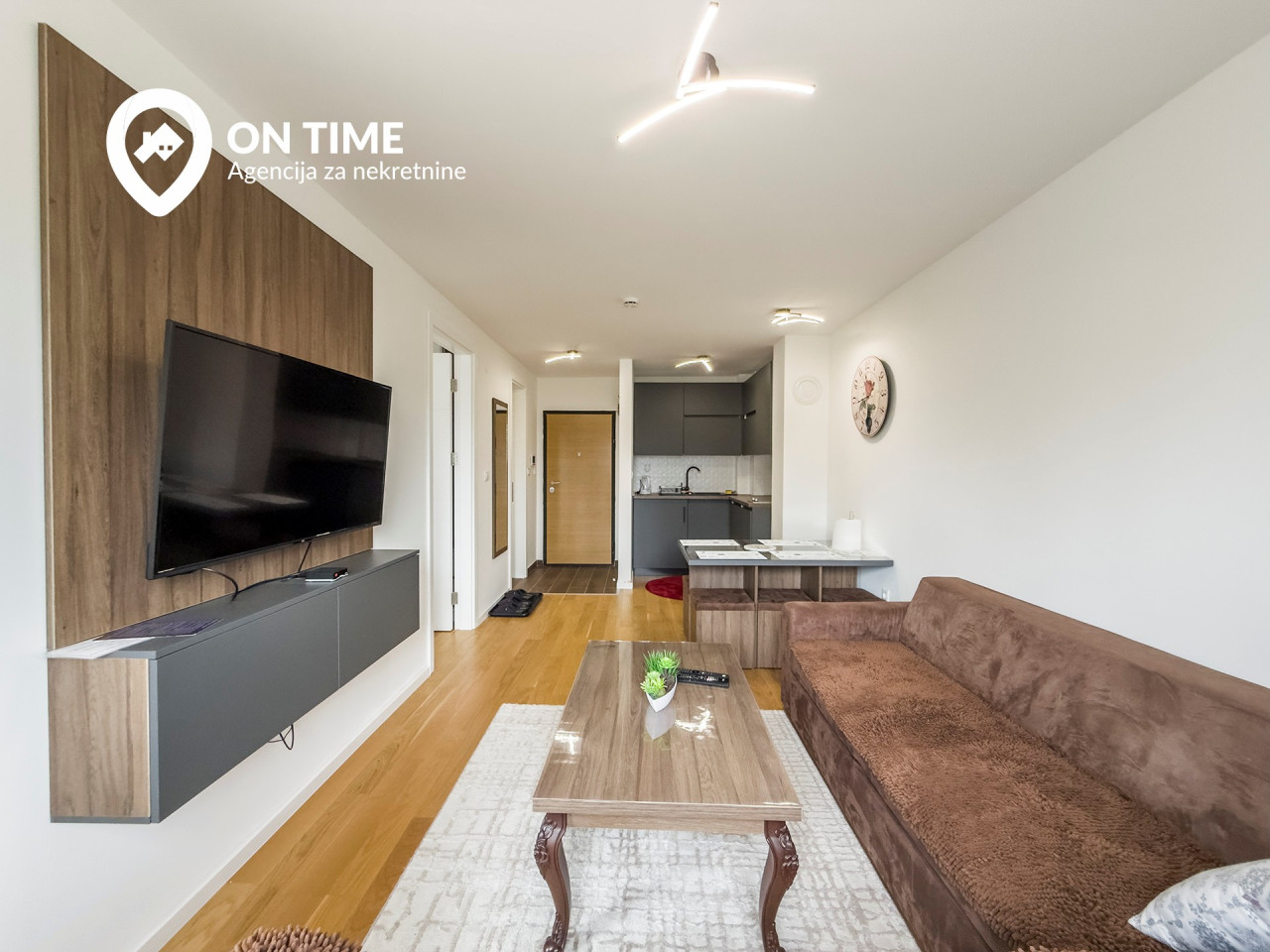 ON TIME prodaje: Dvosoban apartman Jahorina, Snježna Dolina photo 5