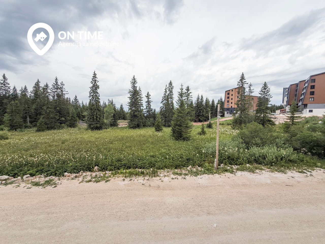 ON TIME prodaje: Dvosoban apartman Jahorina, Snježna Dolina 16