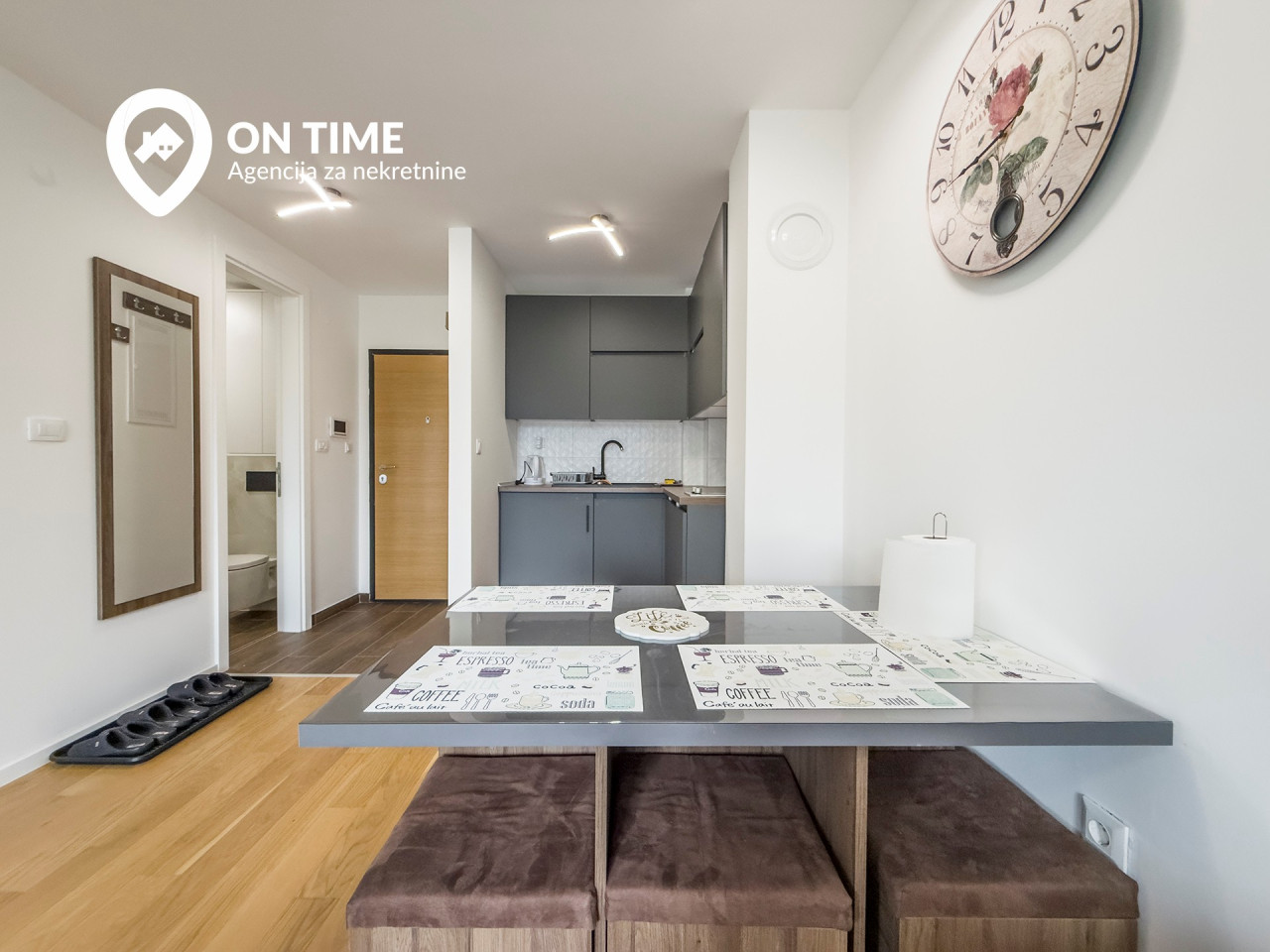 ON TIME prodaje: Dvosoban apartman Jahorina, Snježna Dolina 10