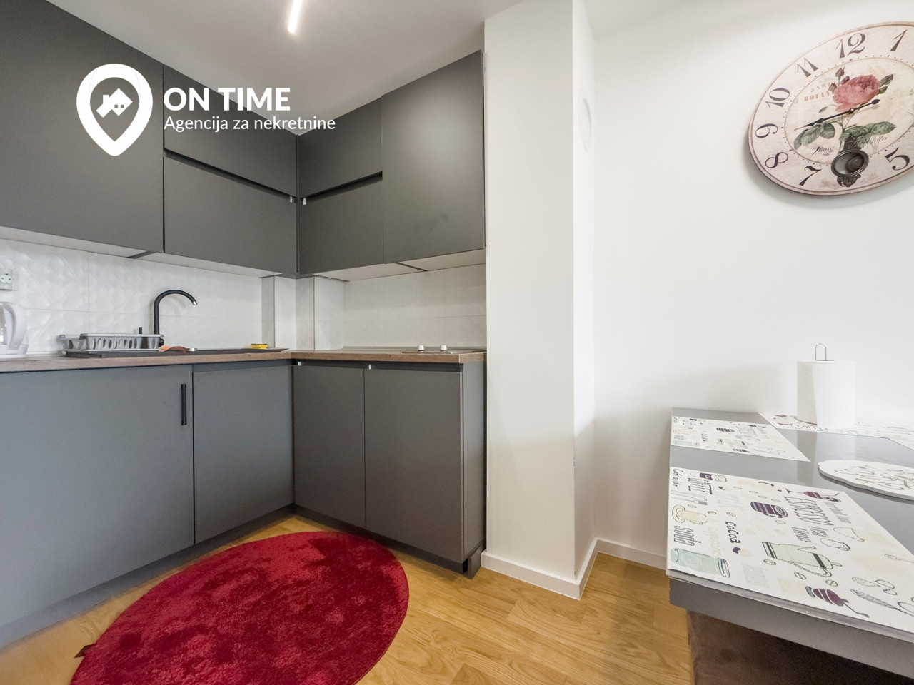 ON TIME prodaje: Dvosoban apartman Jahorina, Snježna Dolina 12
