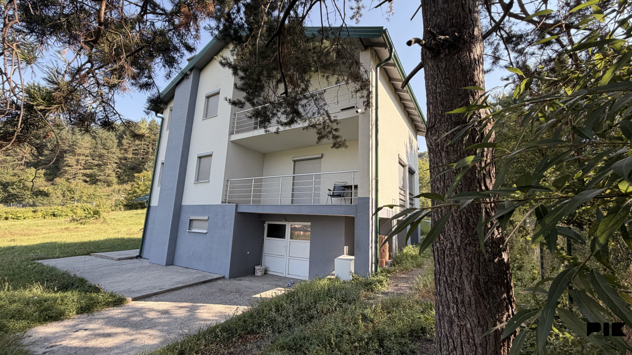 Prodaje se kuća sa okućnicom: Lješevo-Ilijaš(264.22m2) photo 3