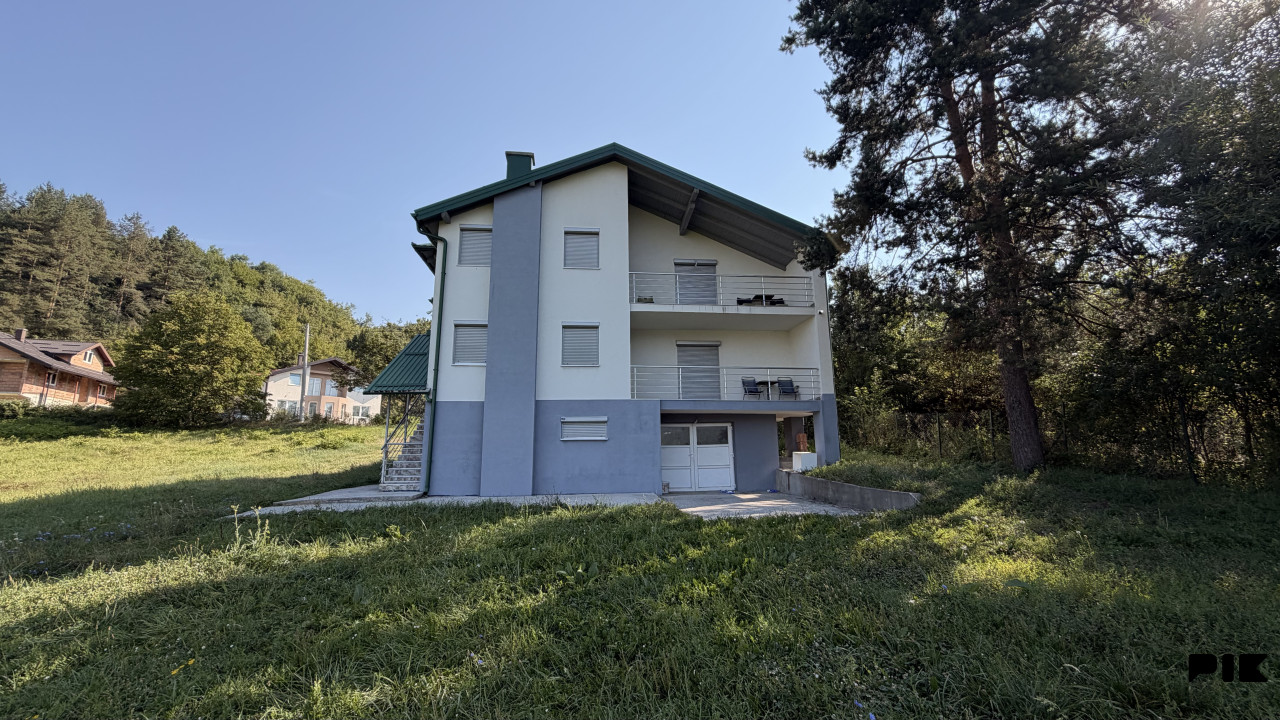 Prodaje se kuća sa okućnicom: Lješevo-Ilijaš(264.22m2) photo 4