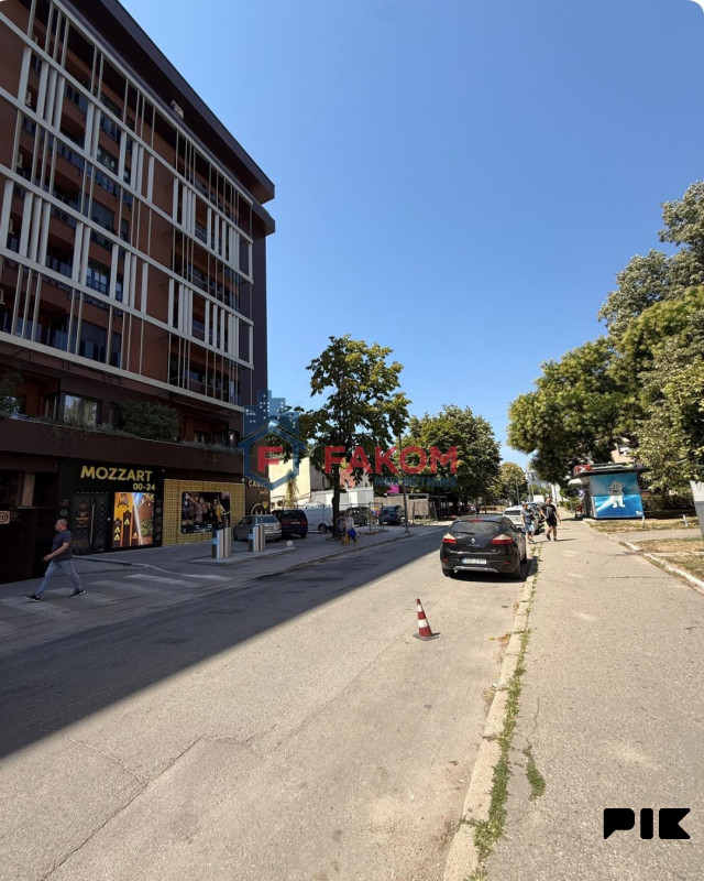 Ekskluzivan luksuzan trosoban stan u SPO Palata 16