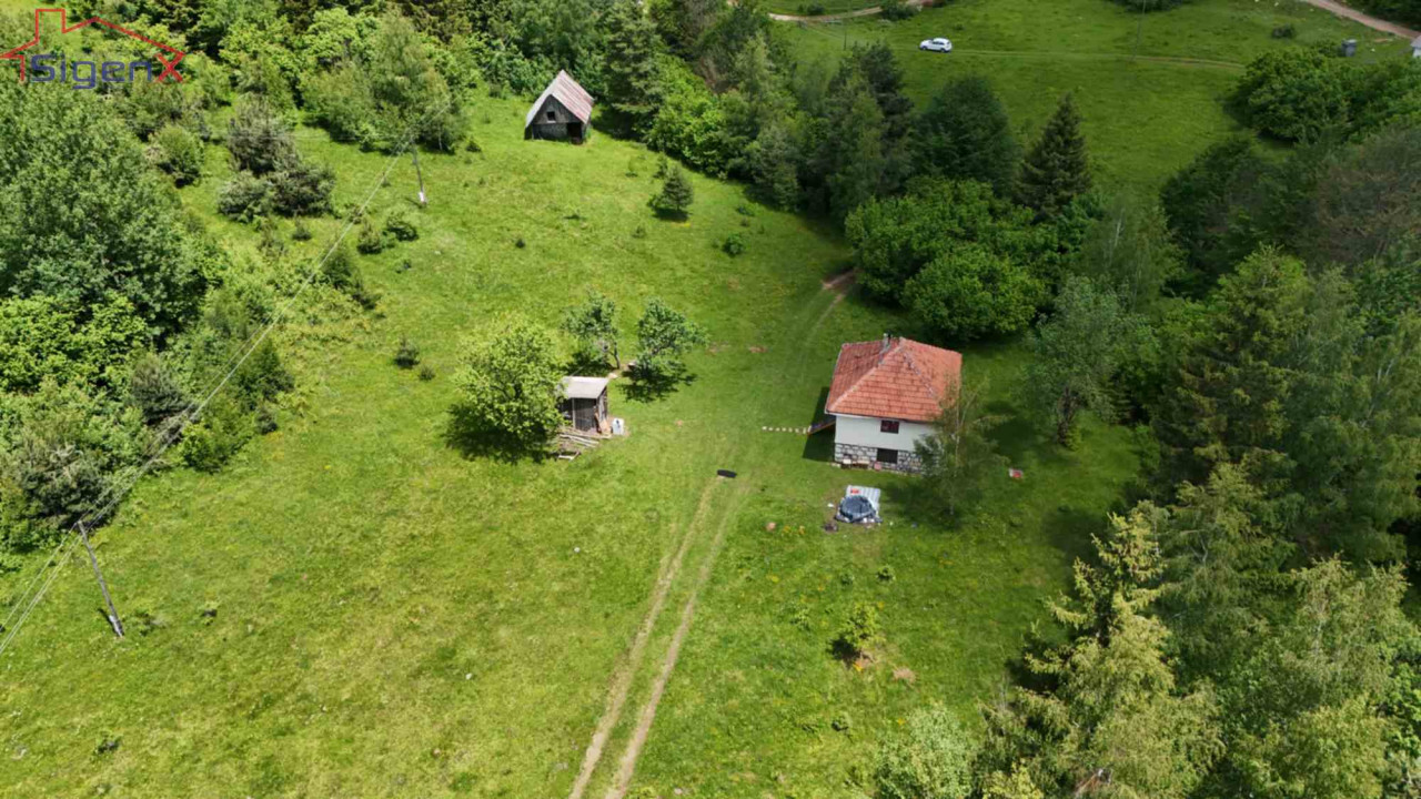 Sigenx prodaje zemljište/vikendica/  Vučija Luka 5