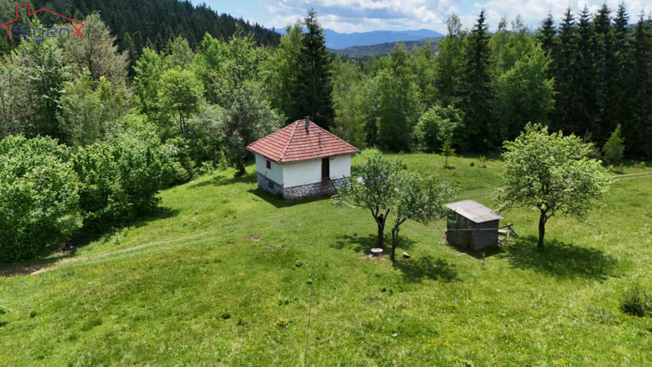 Sigenx prodaje zemljište/vikendica/  Vučija Luka 7