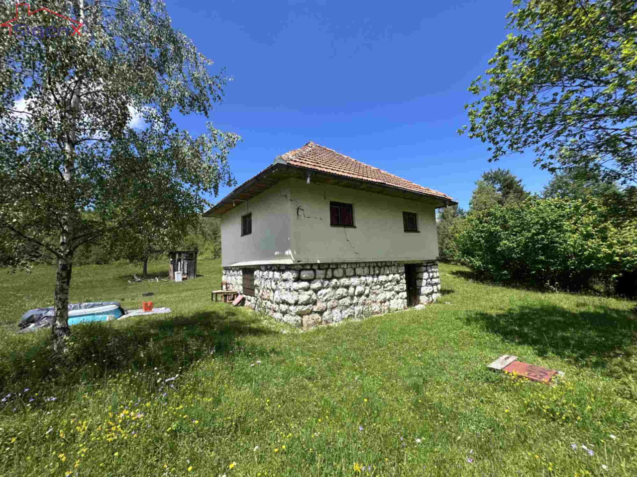Sigenx prodaje zemljište/vikendica/  Vučija Luka 12