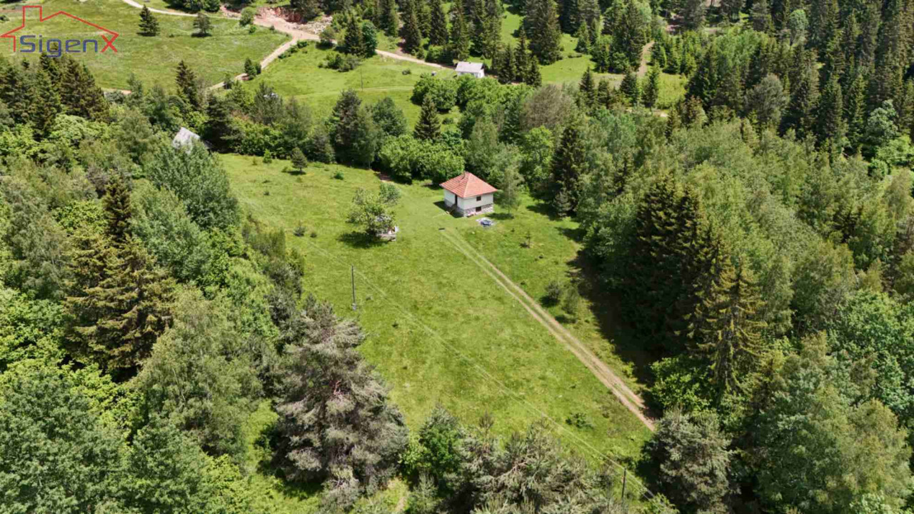 Sigenx prodaje zemljište/vikendica/  Vučija Luka 19