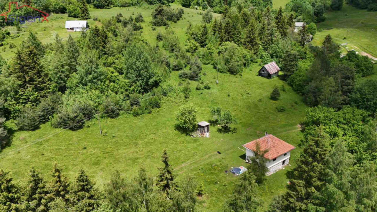 Sigenx prodaje zemljište/vikendica/  Vučija Luka 20