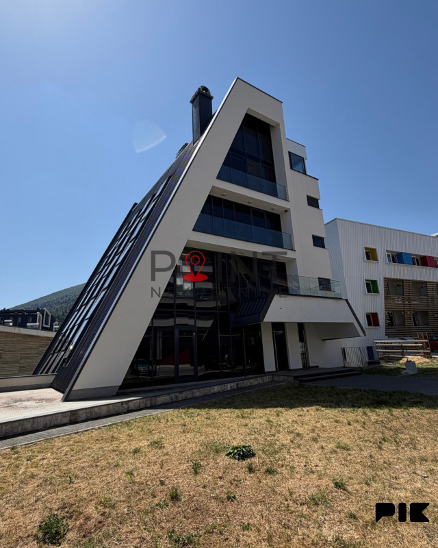 PRODAJA: Luksuzan apartman na Bjelašnici 20