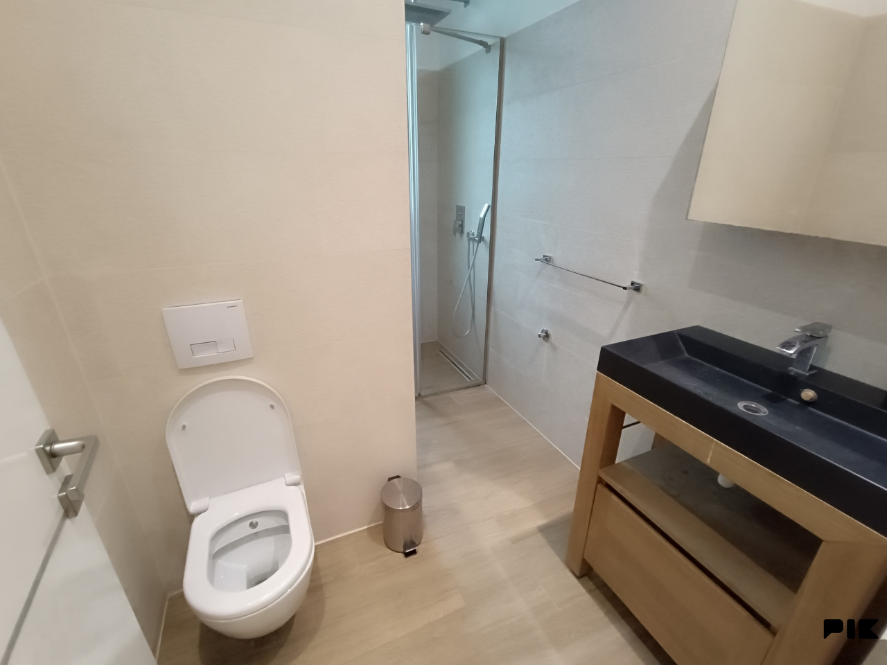 Luksuzan stan 130 m2 Centar 12