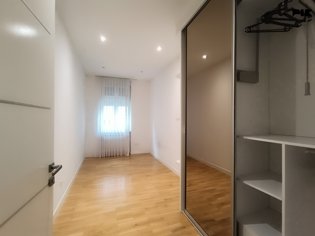Luksuzan stan 130 m2 Centar 16