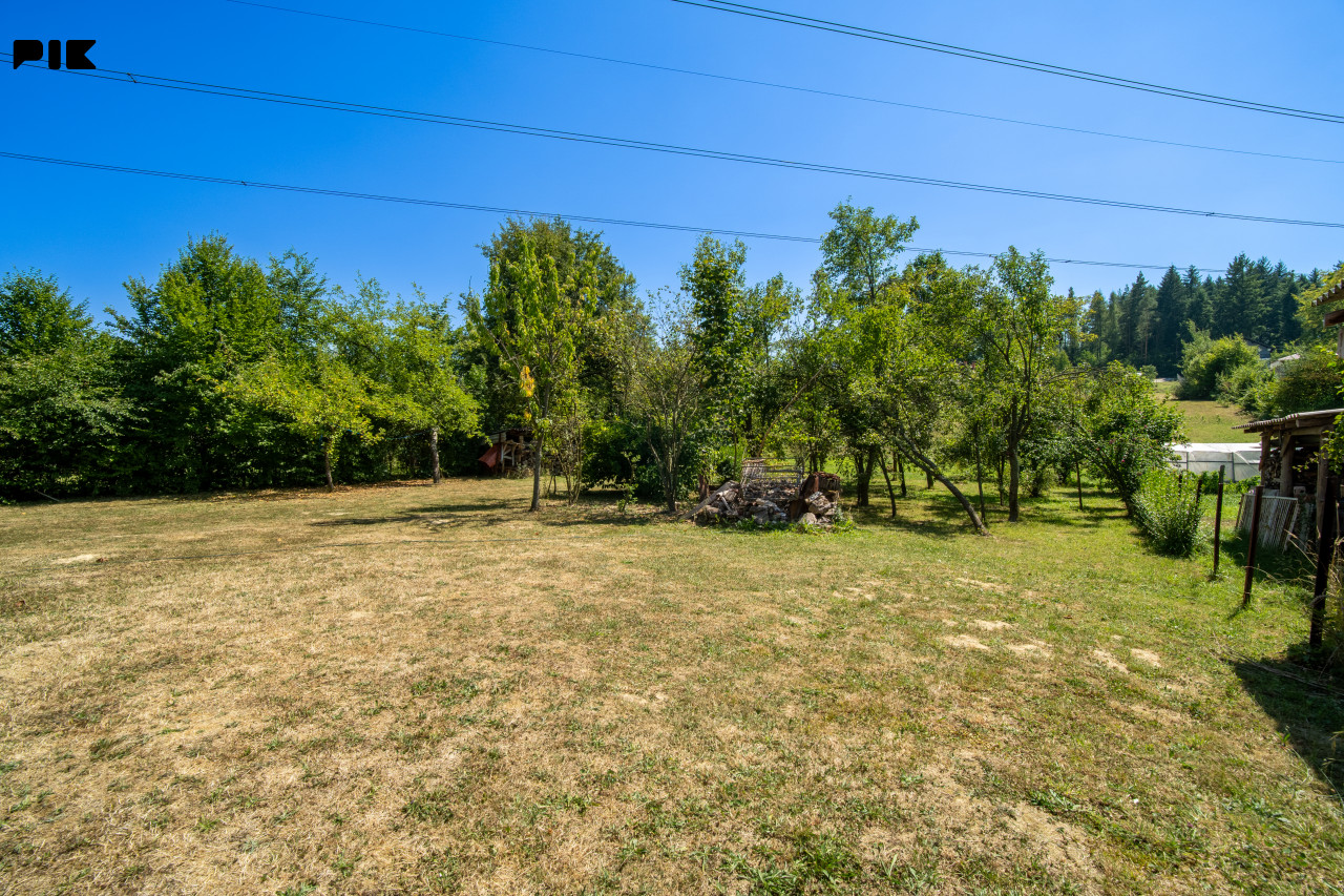Zemljište 5.019 m2  tri parcele u Rakovici 8