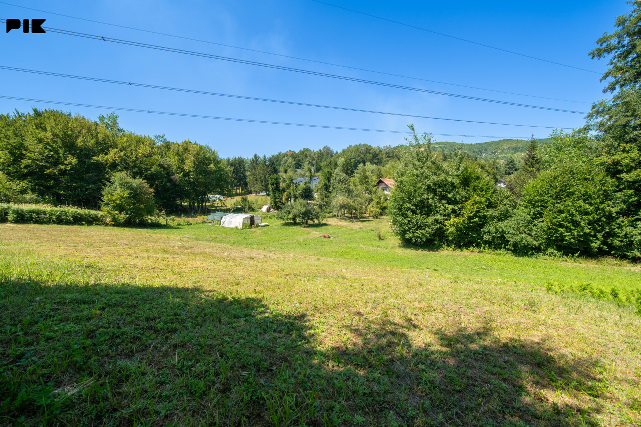 Zemljište 5.019 m2  tri parcele u Rakovici 20