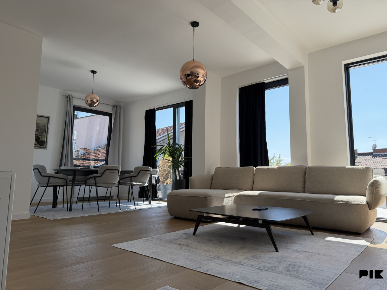 Ekskluzivan četverosoban stan 162 m2 + terasa 90m2/Breka 2