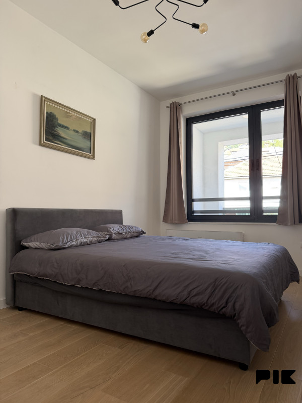 Ekskluzivan četverosoban stan 162 m2 + terasa 90m2/Breka 7