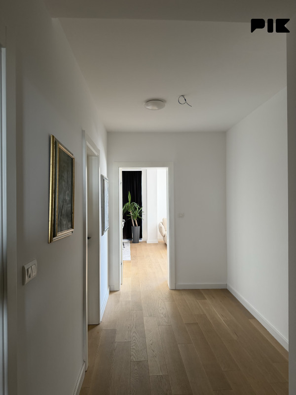 Ekskluzivan četverosoban stan 162 m2 + terasa 90m2/Breka 5