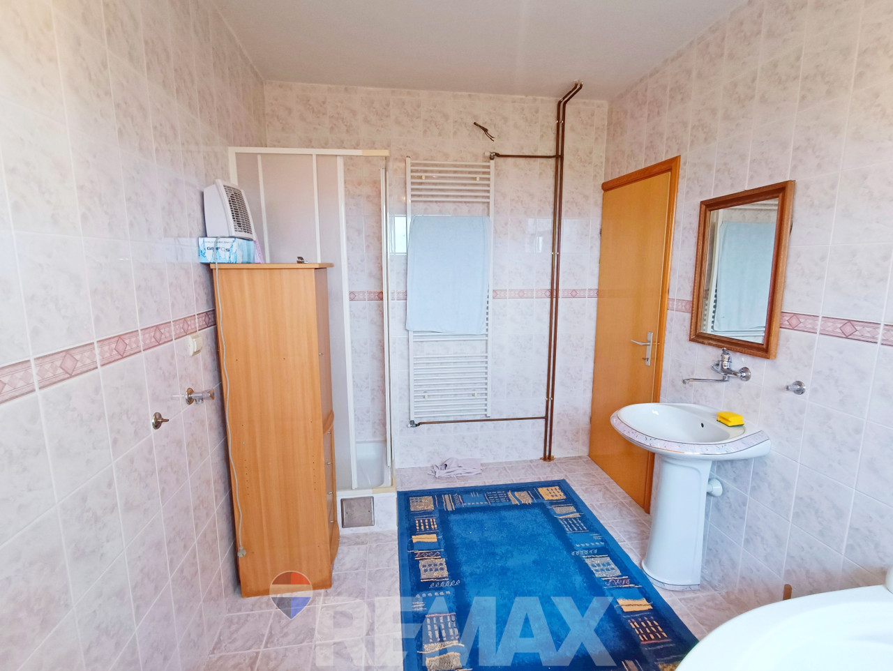 Prostrana porodična kuća 300m2 na placu 1430 m2-Maglajani 9