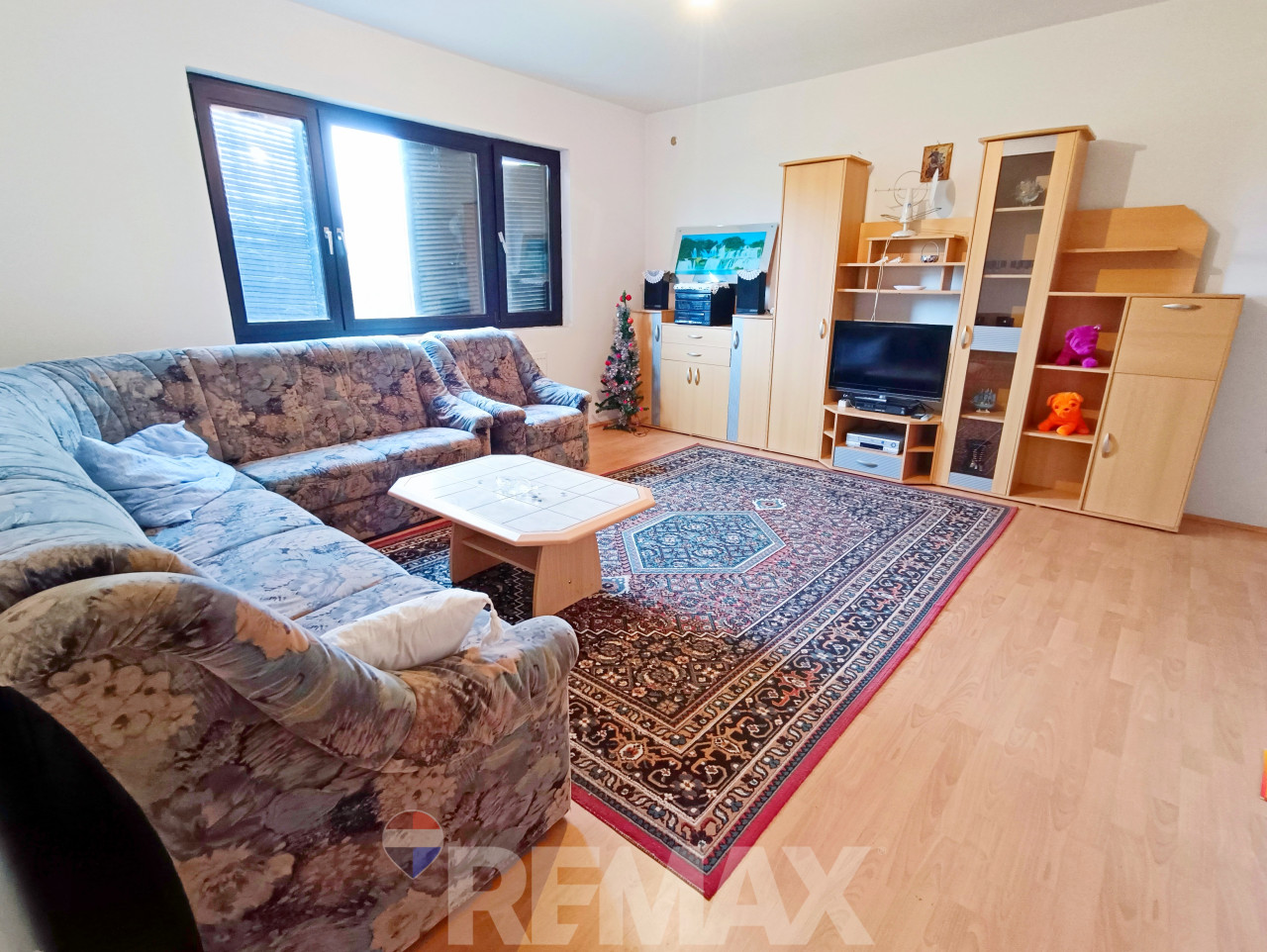 Prostrana porodična kuća 300m2 na placu 1430 m2-Maglajani 10