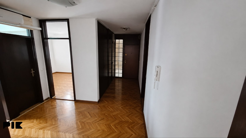 Stanovi i apartmani Sarajevo - Centar 12