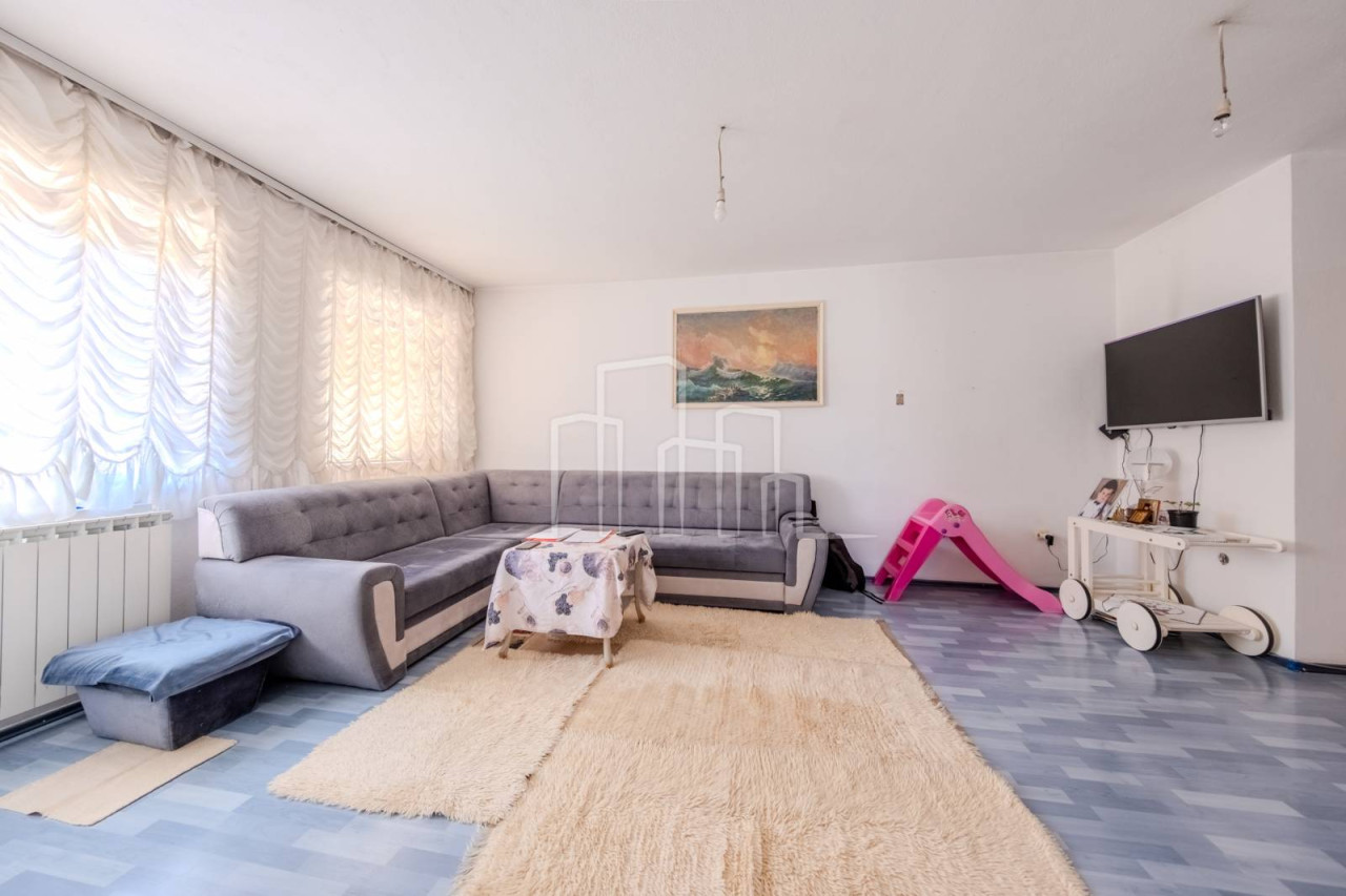 Prodaja trosoban stan Pale 80 m2 2
