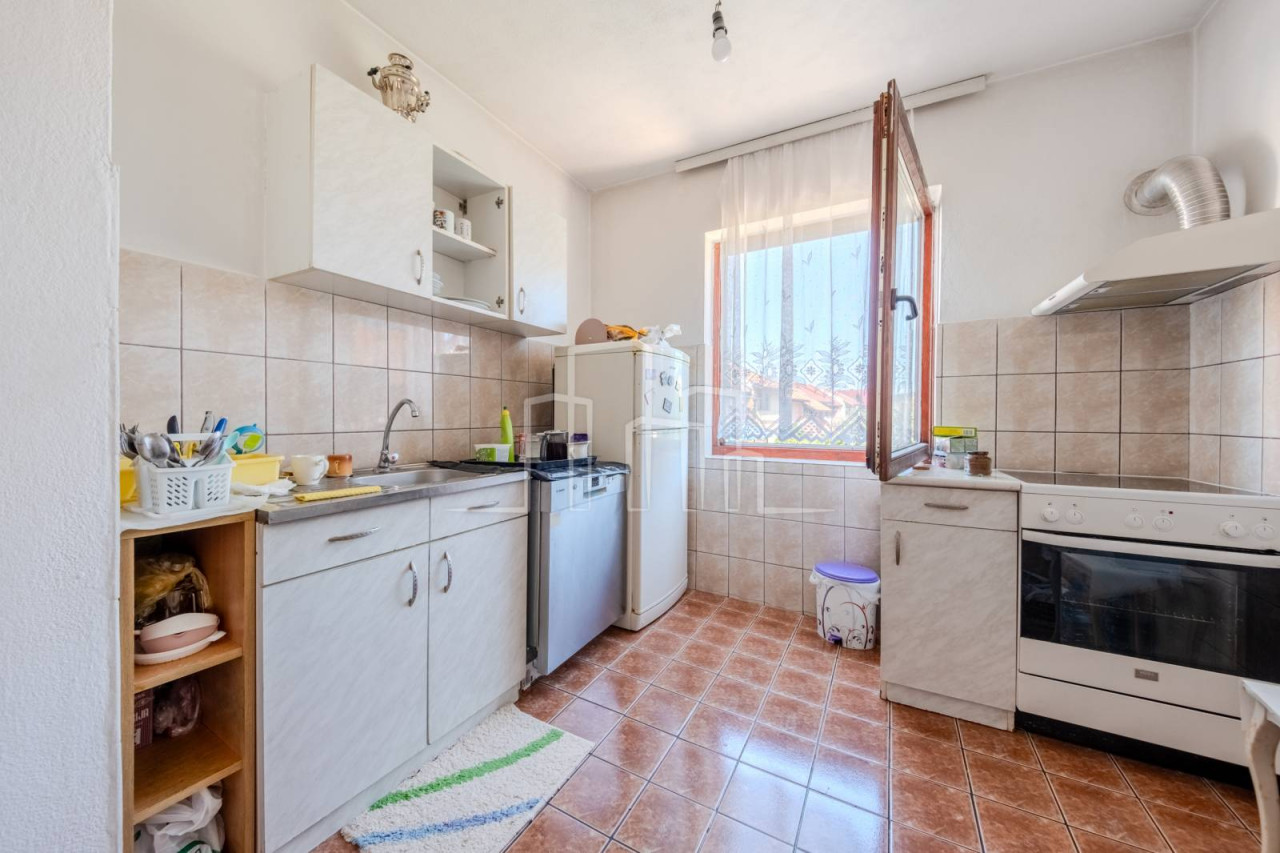 Prodaja trosoban stan Pale 80 m2 5