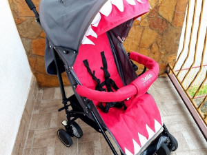 DJECIJA KOLICA Bebe  KISOBRAN  BELA BABY SHARK