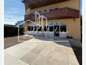 Poslovni prostor 200m2 prilaz sa glavne ceste, Glamočani photo 3