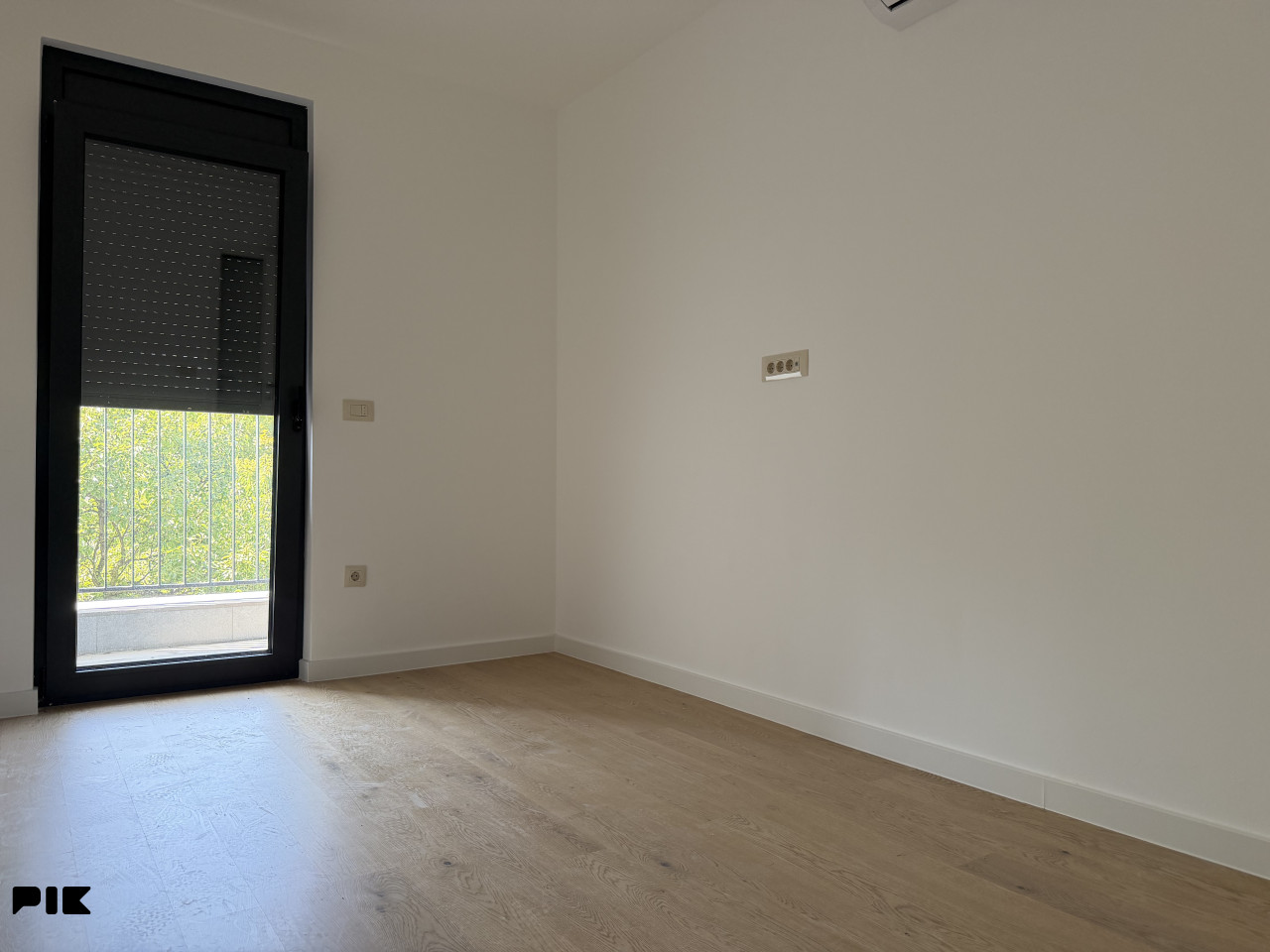 Funkcionalni četverosobni stanovi/ od 76 do 78m2/ Otoka 8