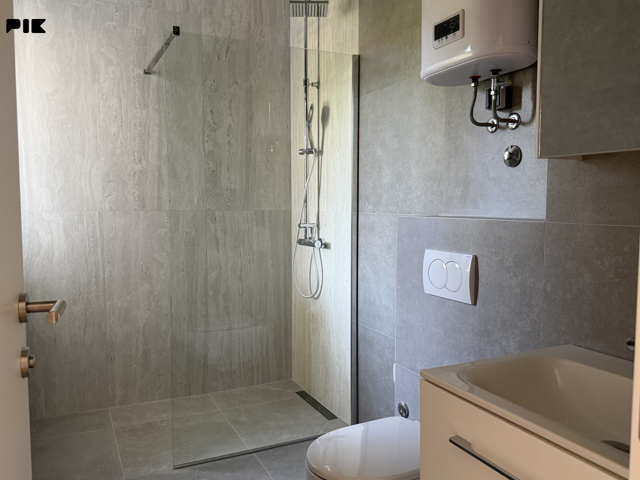 Funkcionalni četverosobni stanovi/ od 76 do 78m2/ Otoka 10