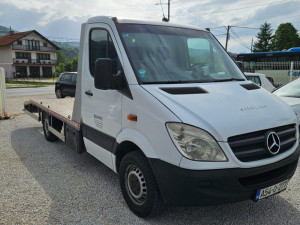 Mercedes-Benz Sprinter vučna služba