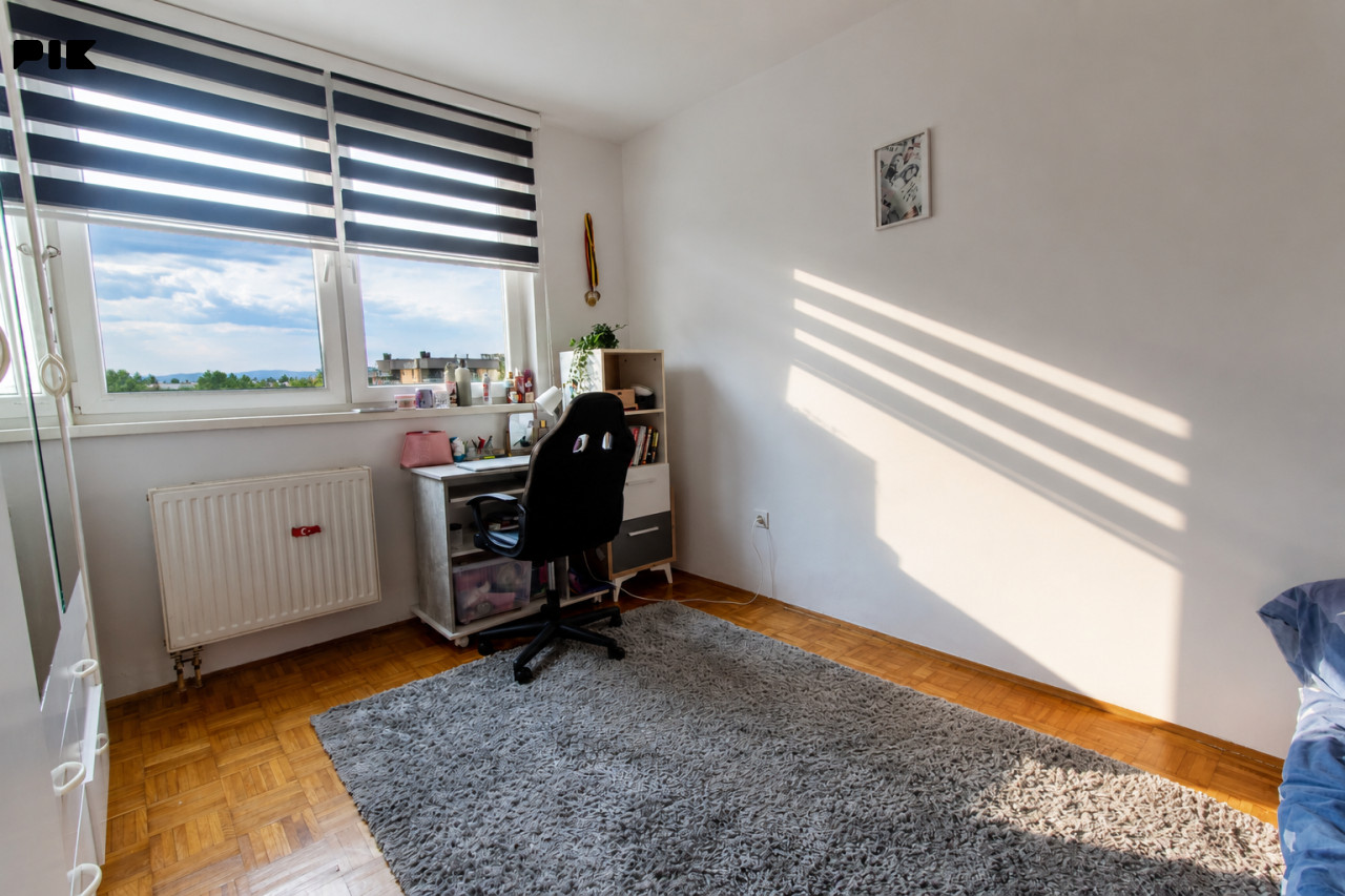 Dobrinja | Lijep trosoban stan | 65m2 11