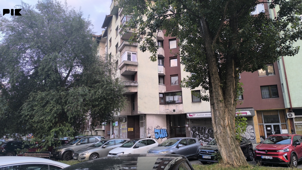 Stan Sarajevo - Novi Grad..Dobrinja 5...Trg grada Prato 6/5...