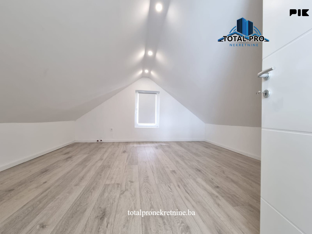 TOTAL PRO / Kuća s poslovnim prostorom 390m2 / Marijin Dvor 16