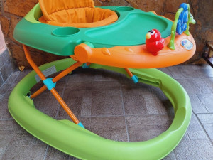 HODALICA  za bebe GURALICA CHICCO noviji model  top stanje