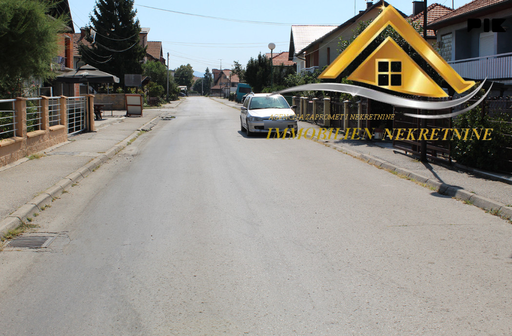 Atraktivna kuća sa dvorištem i pomoćnim objektom, grad Živinice 20