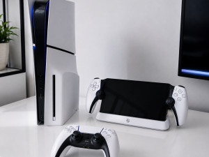 PRODAJEM SONY PS5 DISK 1TB + PS PORTAL - U KOMPLETU