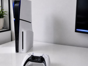 PRODAJEM SONY PLAYSTATIO 5 PS5 DISK 1TB