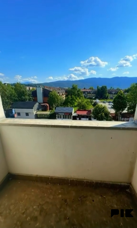 Trosoban stan u Lukavici 14