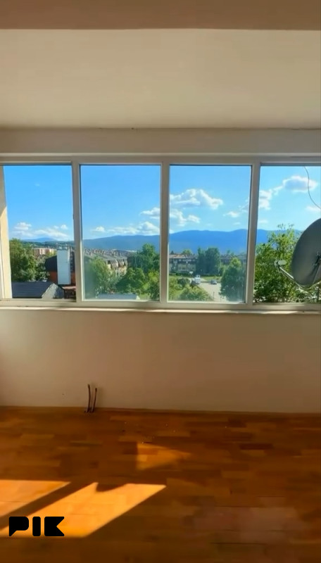 Trosoban stan u Lukavici 12