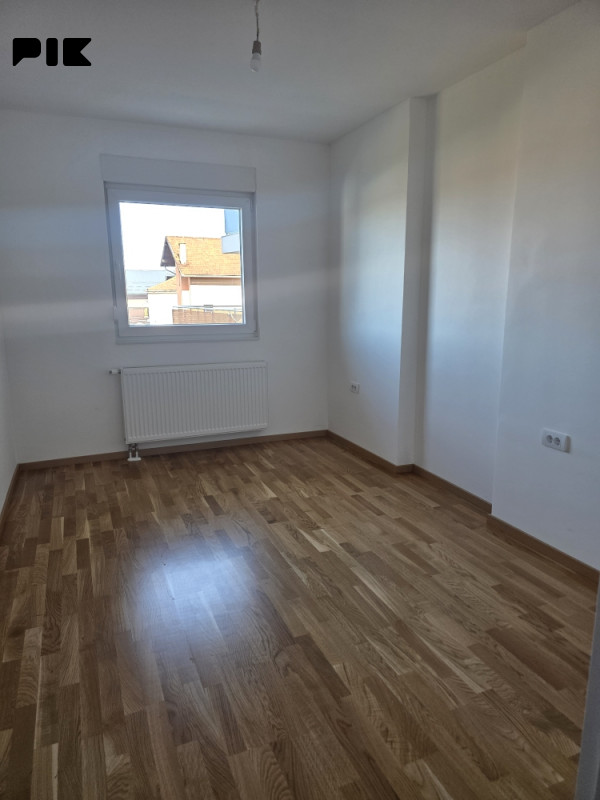 ***STAN SA GARAŽOM I OSTAVOM DERVENTA 66,32 m2*** 14