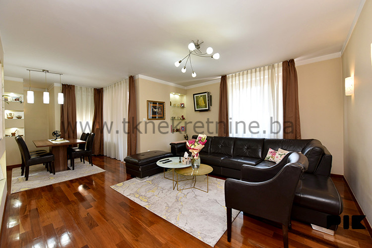 ZLOKOVAC - Zgrada "MUREX" -  Luksuzan trosoban stan 97,50 m2