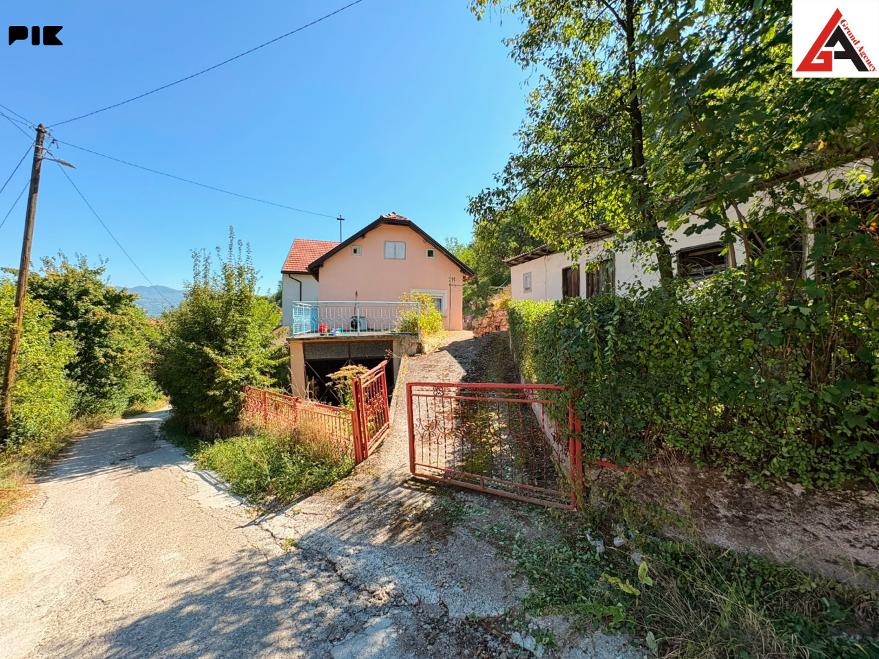 Kuća 76 m2 i 809 m2 okućnice - ZENICA 4