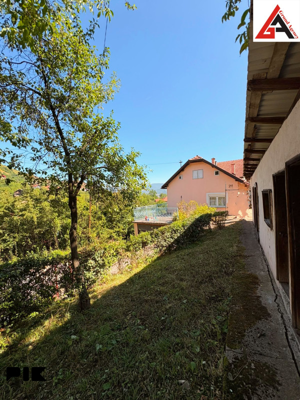 Kuća 76 m2 i 809 m2 okućnice - ZENICA 5