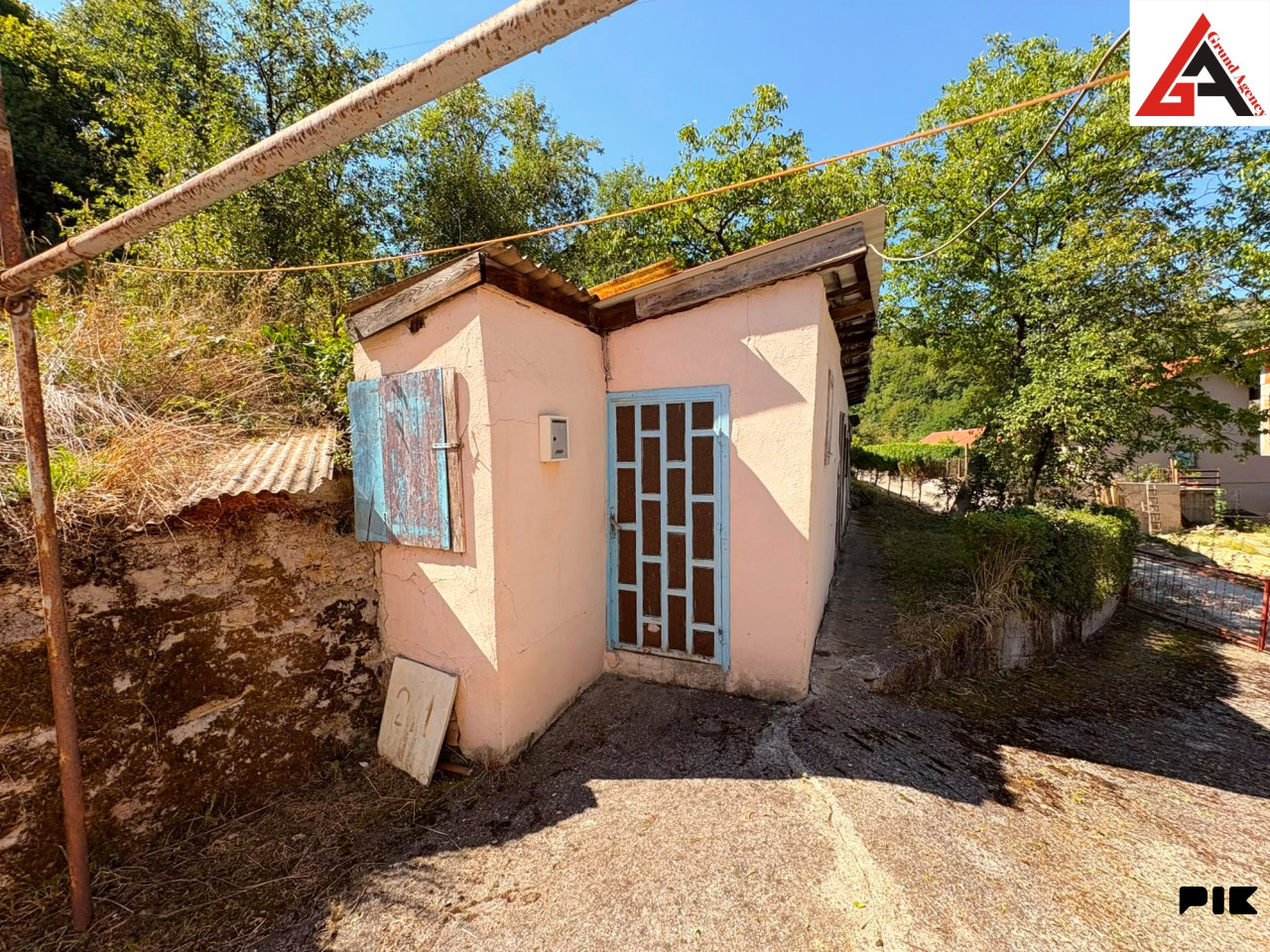 Kuća 76 m2 i 809 m2 okućnice - ZENICA 9